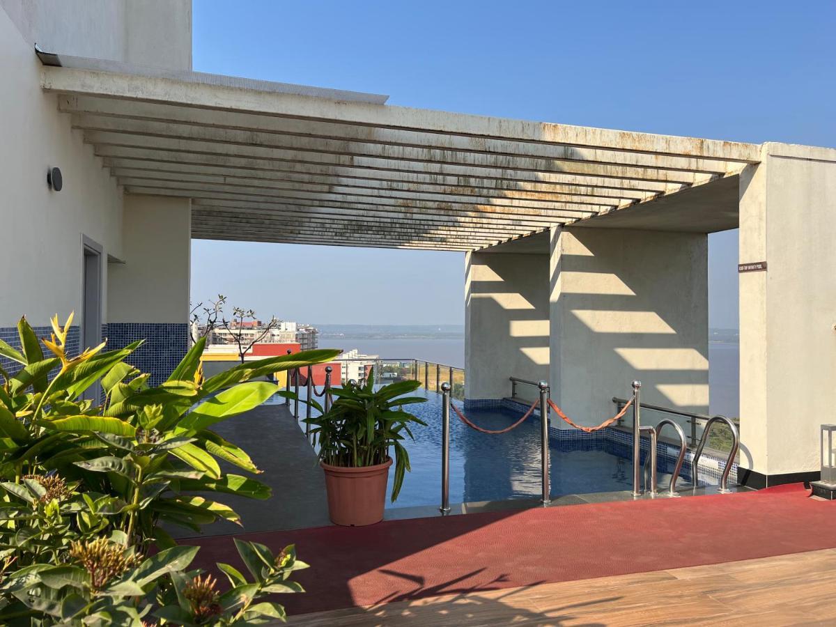 Studio Apt With Rooftop Panoramic Views @ Dabolim Vāsco Da Gāma Kültér fotó